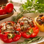 Перець, фарширований м’ясом, рисом і овочами