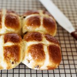 Англійські хрестові булочки