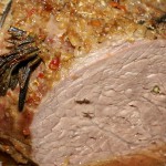 Бараняча лопатка з морквою і пореєм по-селянськи