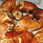 Курячі трубочки з сухофруктами і горіхами