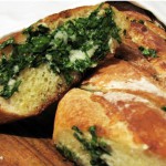 Багет з часниковим маслом