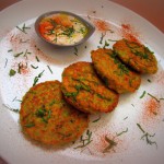 Овочеві оладки з йогуртовим соусом