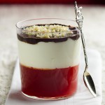 Десерт кавунове желе з шоколадом і йогуртом