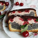 Пляцок з вишнею «Квітучий тюльпан»