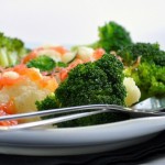 Салат з брокколі і цвітної капусти під апельсиновим соусом