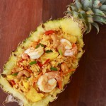 Рис з креветками в ананасі «Новий рік на Гаваях»