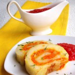 Картопляний рулет з морквою